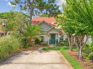 42 Via Largo #7-B, Pt Washington, FL 32459