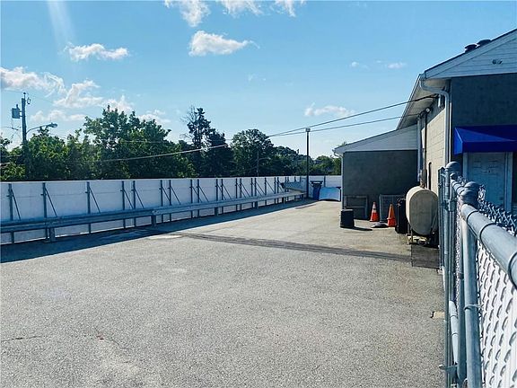 5th image of 1243 Atwood Ave