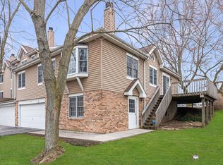 1420 Oakleaf Ln, Woodstock, IL 60098