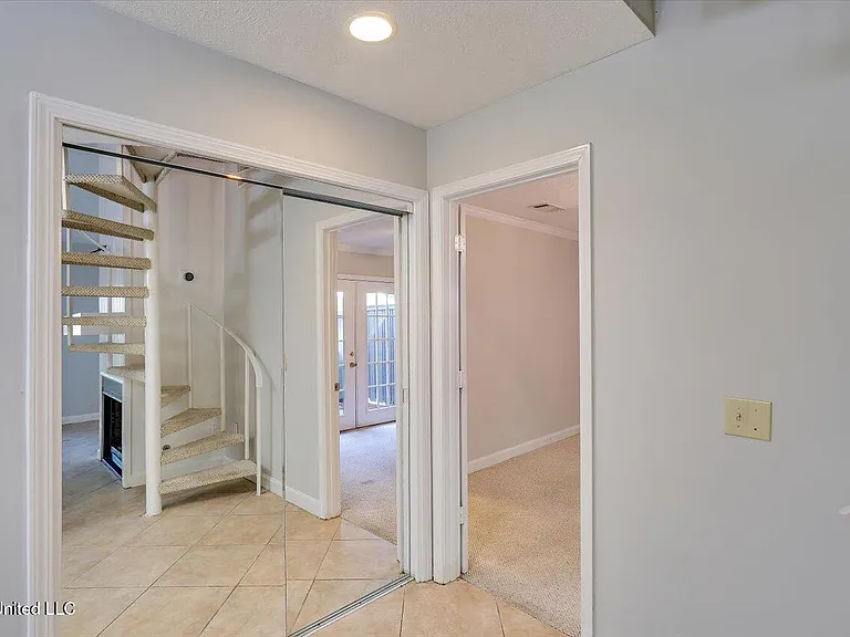 200 Woodgreen Dr #2 — Photo 11