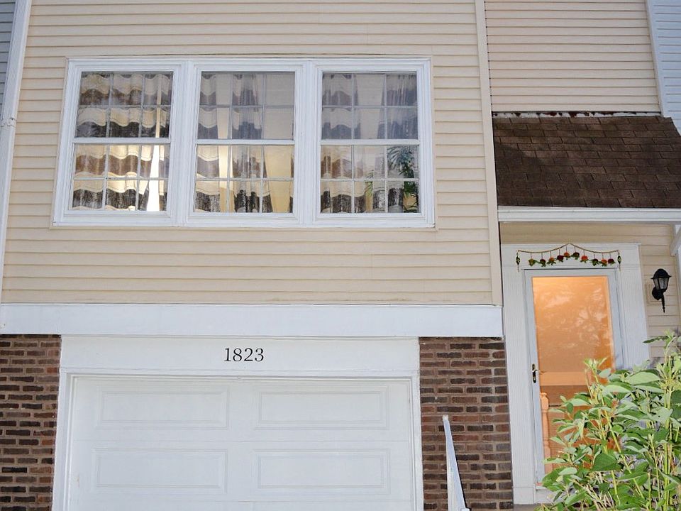 1st image of 1823 Lancashire Ct