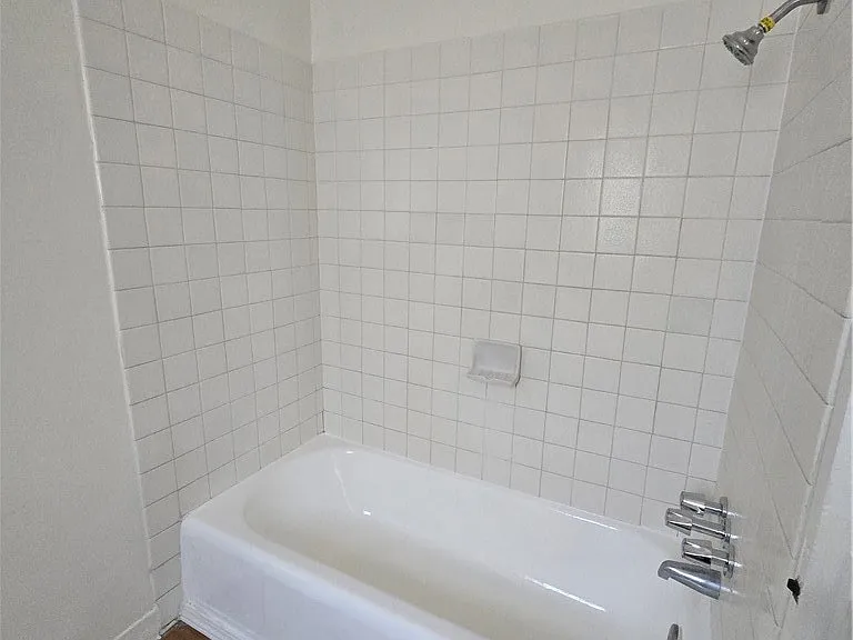 209 S Birch St #B — Photo 14