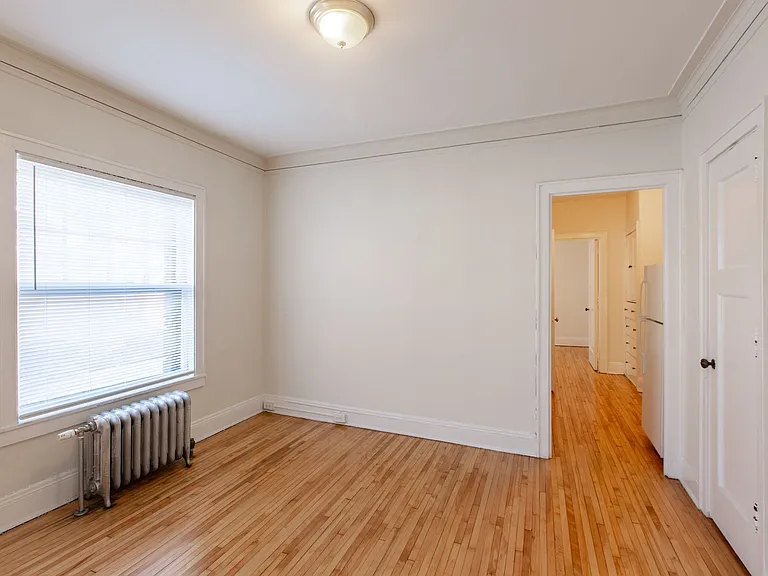 1325 West 27th St — Photo 10