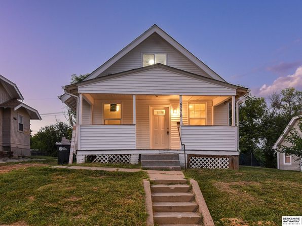 4276 Binney St, Omaha, NE 68111