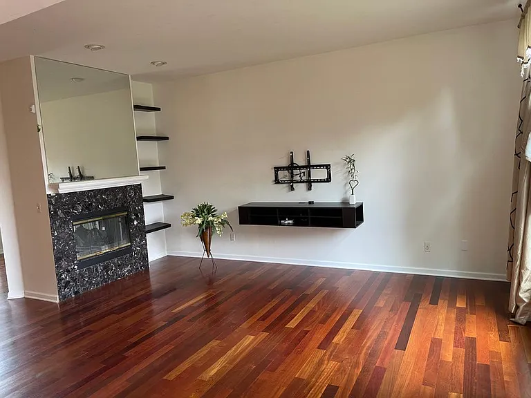 43590 Wendingo Ct — Photo 9