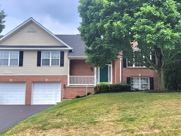 1954 Londontowne Dr, Hagerstown, MD 21740