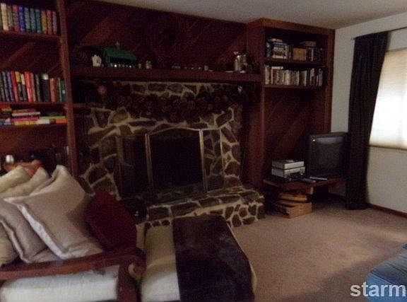 3rd image of 800 Capistrano Ave