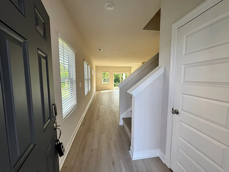 102 Longleaf Ln — Photo 3