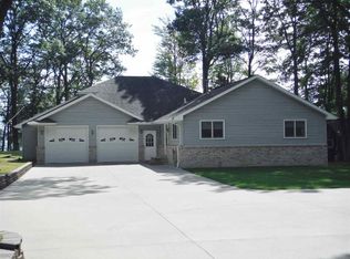 3341 E Houghton Lake Dr, Houghton Lake, MI 48629