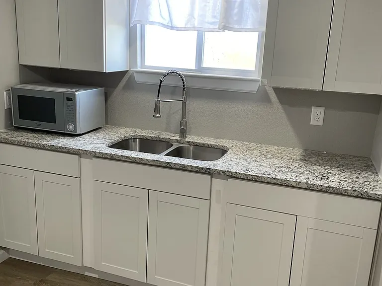 711 W Munson St #B — Photo 20