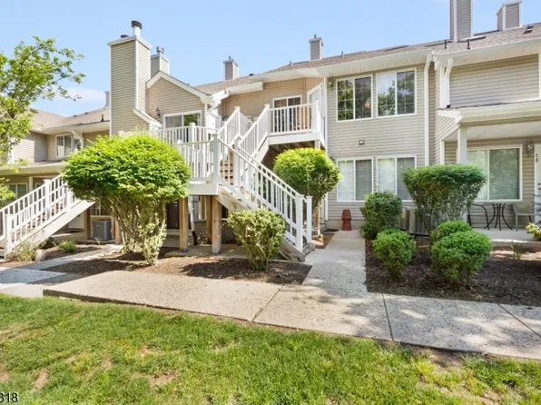 77 Encampment Drive, Bedminster Twp., NJ 07921