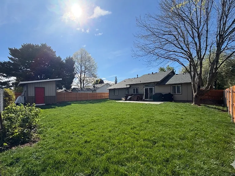 162 W Woodbury Dr — Photo 17
