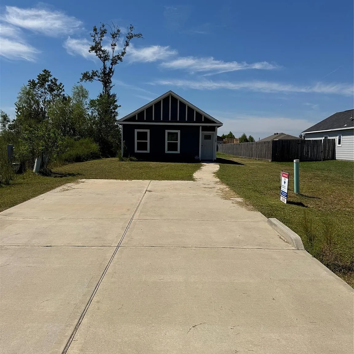 3 bed, 2.0 bath, 1080 sqft, $1,400 — Photo 2