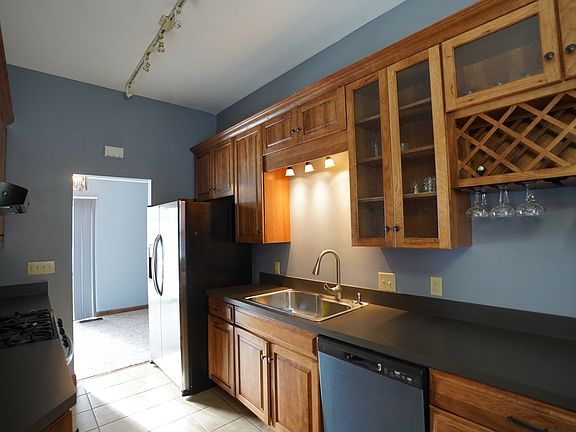 4th image of 26913 Westwood Ln