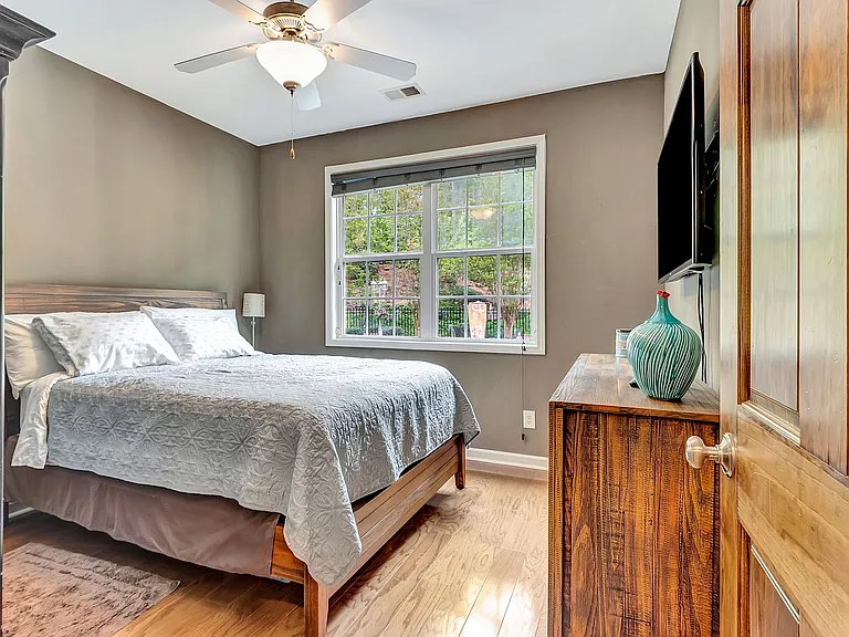 374 Persimmon Dr — Photo 35