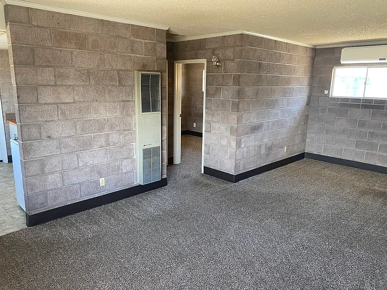 2422 Rio Dr — Photo 2