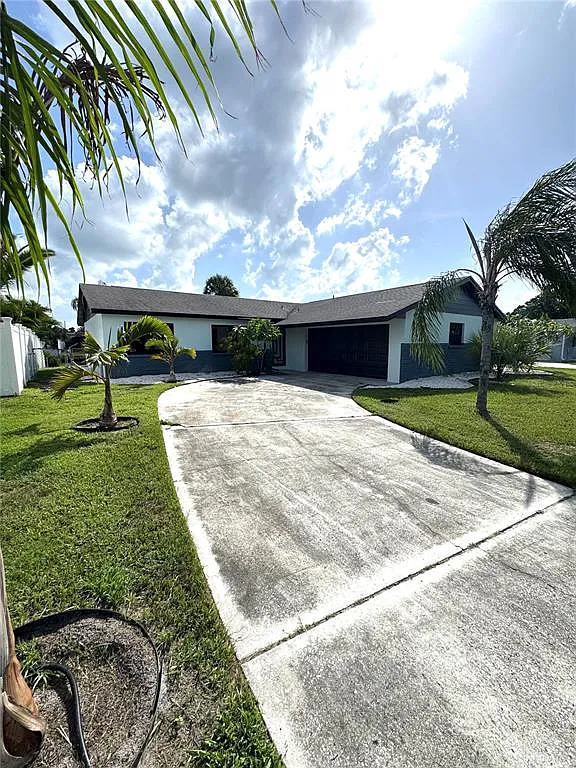 3 bed, 2.0 bath, 1540 sqft, $3,500 — Photo 2