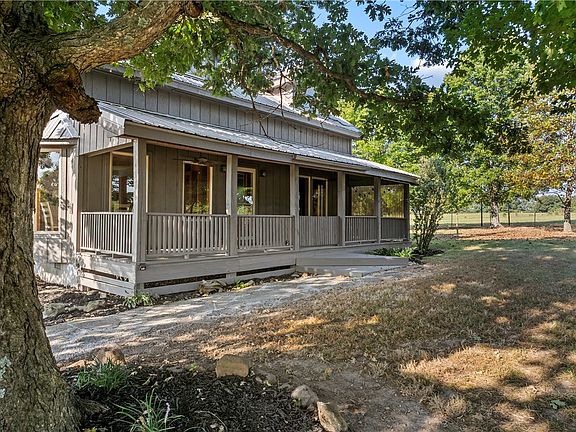 4th image of 9716 Borland Ln
