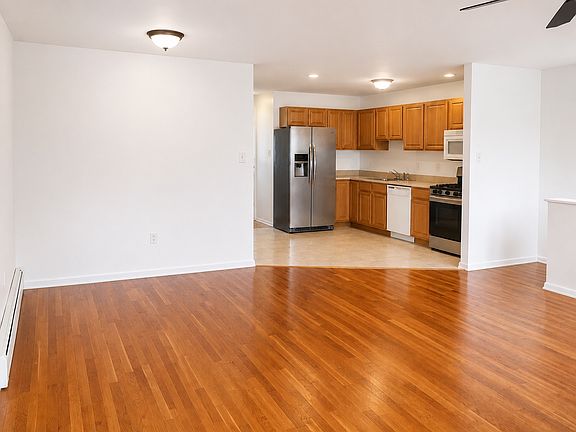 4th image of 109-24 Rockaway Beach Blvd #1