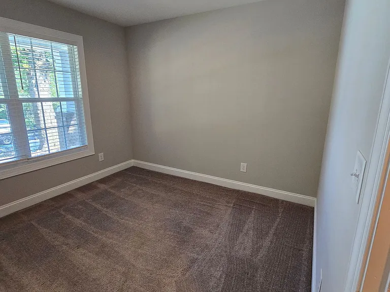 404 S Rose Ave — Photo 19