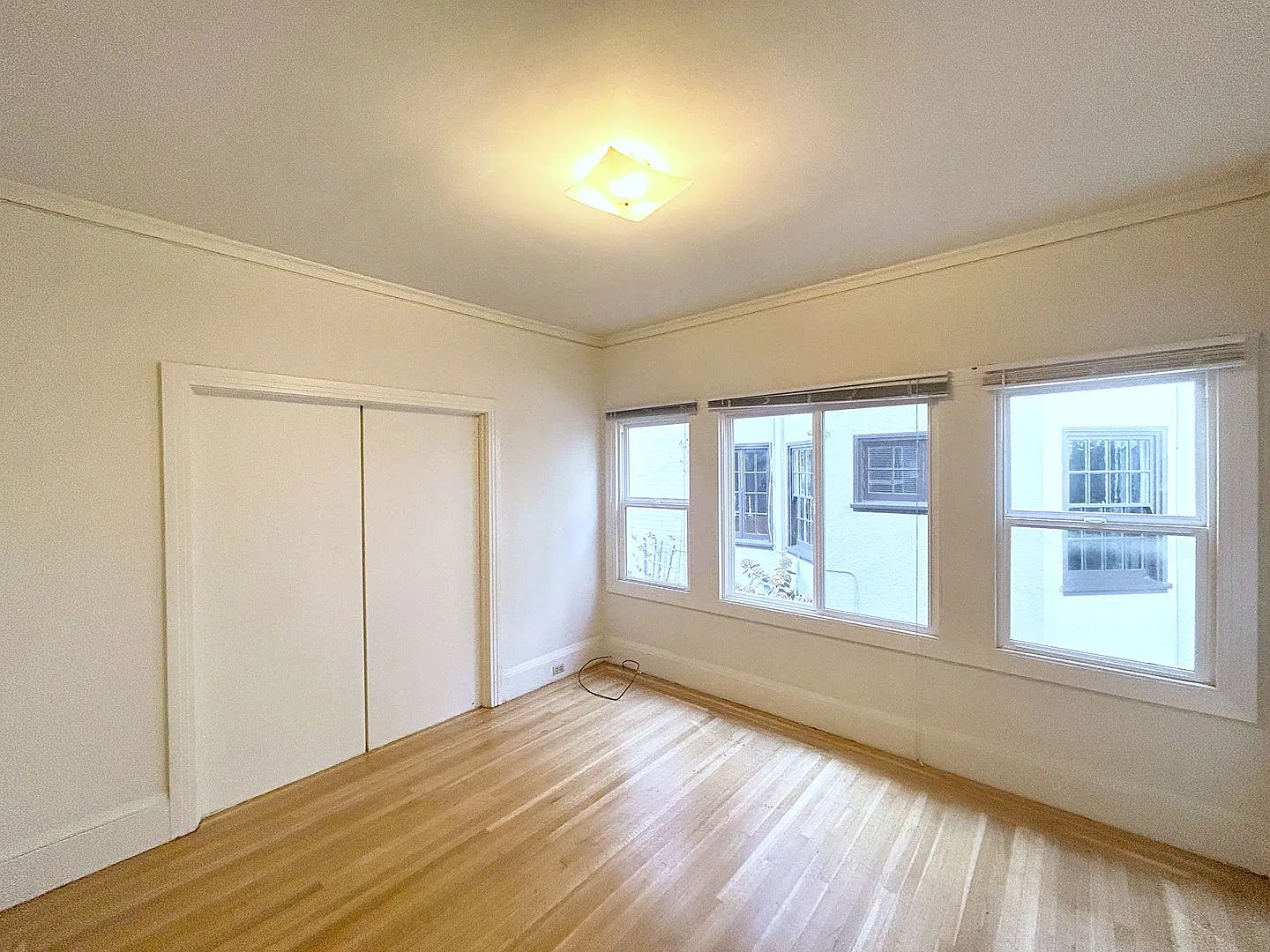 2718 College Ave. — Photo 4