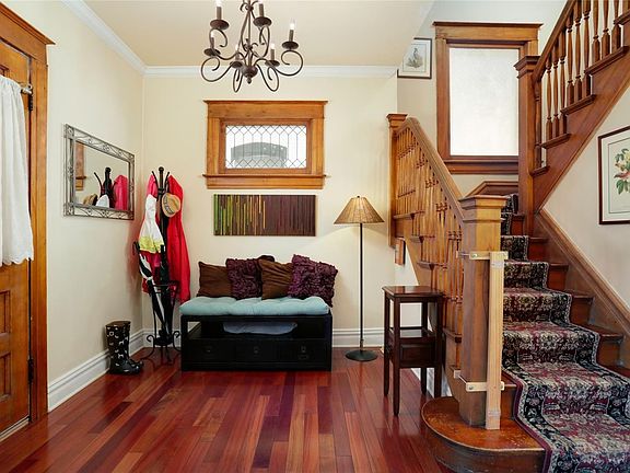 4th image of 608 N Marion St