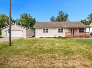1576 Hill Top Rd, Columbia, IL 62236