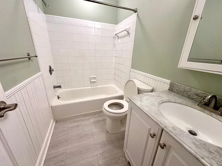 14051 Queens Harbor Rd — Photo 29