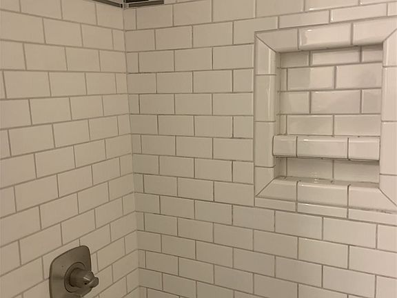 3rd image of 6138 Cove Dr