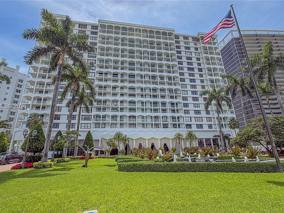 9801 Collins Ave #3U