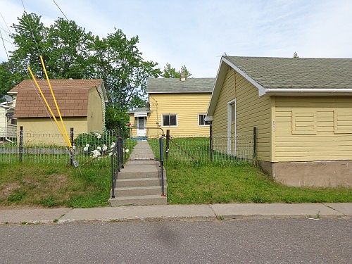 3rd image of 205 S Van Buren Ave