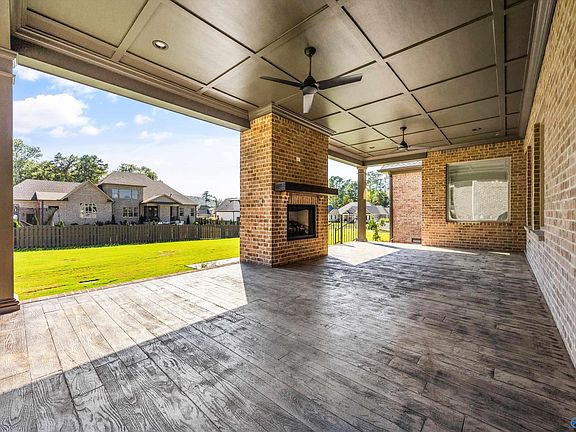2nd image of 742 Indian Ridge Dr