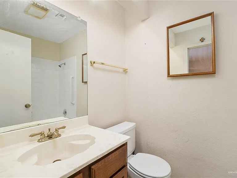 1511 Evergreen Ave — Photo 7