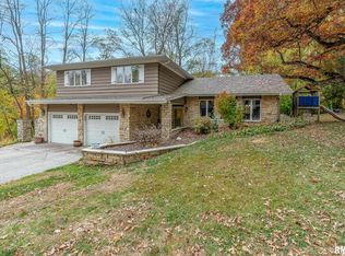 1 Brown Ct, Bettendorf, IA 52722