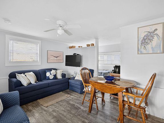 5th image of 405 Lower County Road UNIT 18C