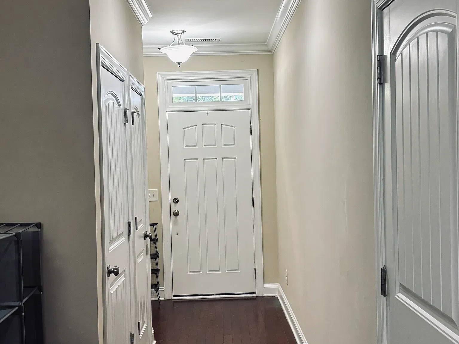 4 bed, 3.5 bath, 2392 sqft, $2,400 — Photo 3
