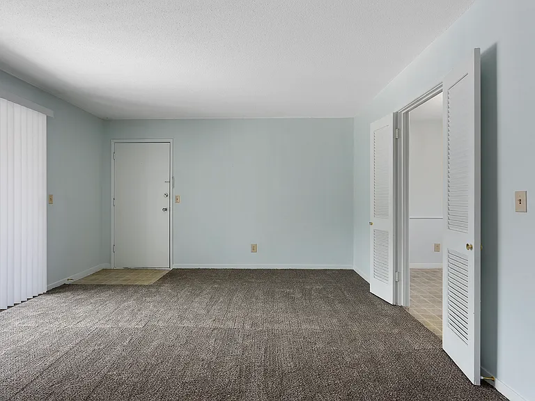 Ashton Court Apartments — Photo 19