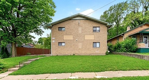 4th image of 1723-1731 McArthur Ave #8