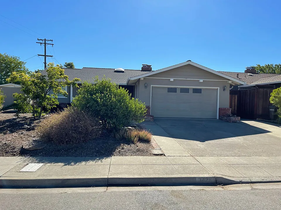 1428 Roselli Dr