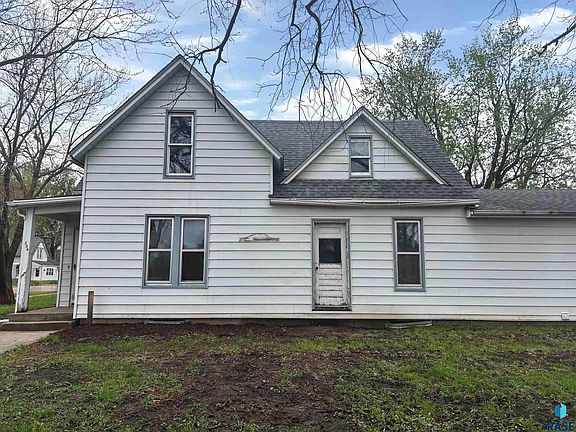 2nd image of 304 N Bartlett St