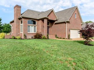 270 Savannah Park Dr, Maryville, TN 37803