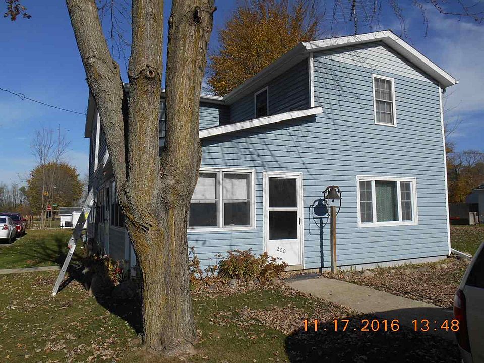 1st image of 200 E Lincoln St