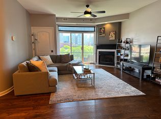 680 N Green St APT 611, Chicago, IL 60642