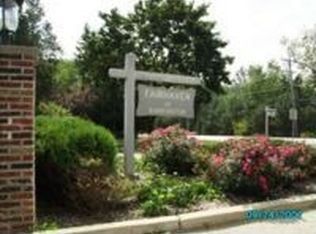 21278 N Crestview Dr, Barrington, IL 60010