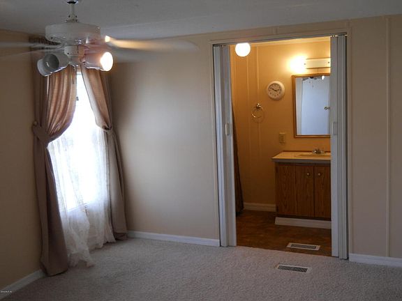 2nd image of 9545 SE 161st Pl