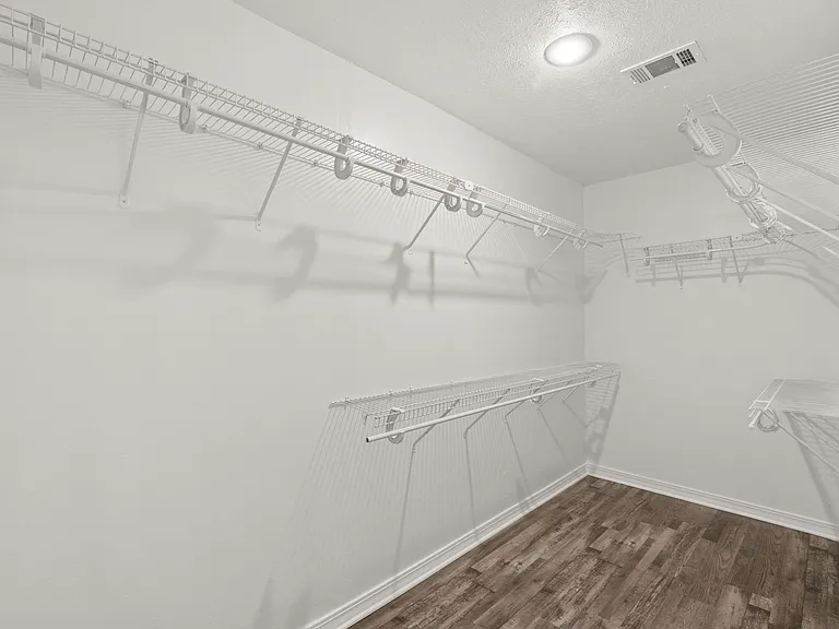708 Woodland Dr — Photo 16