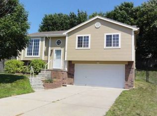 1007 Marshall Cir, Papillion, NE 68046