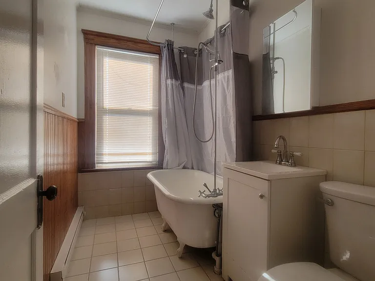 28 Emerson St #3F — Photo 9