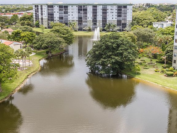 4th image of 2221 Cypress Island Dr APT 408