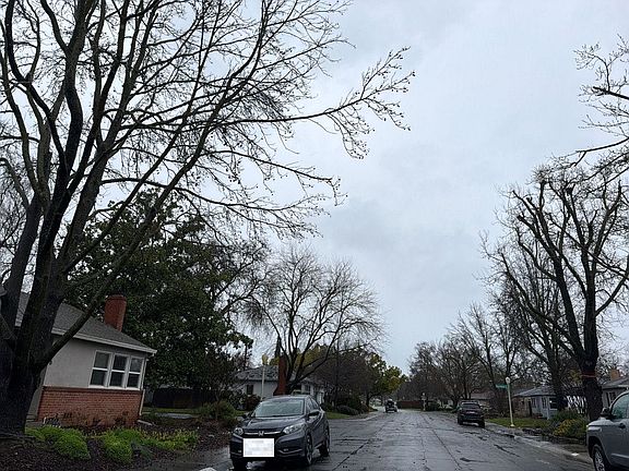 5th image of 5831 Raymond Way